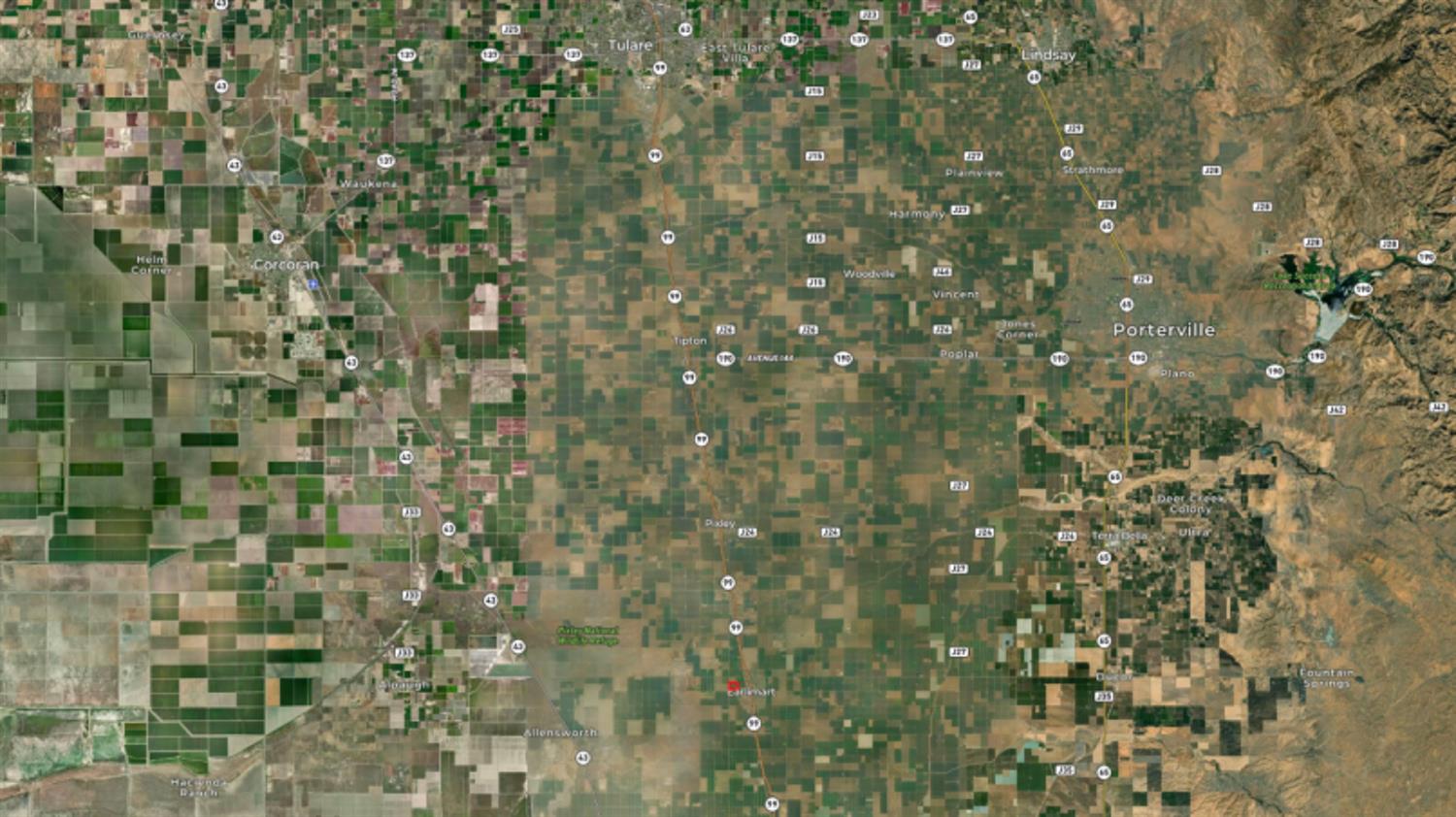 0 Howard Road Earlimart, CA 93219 - Photo 18 of 18 a bathroom with a shower curtain