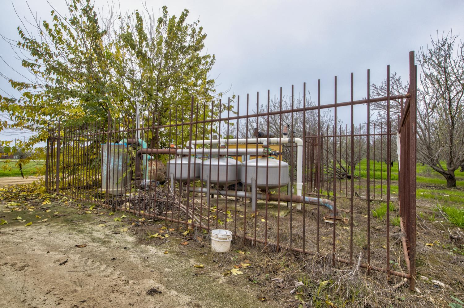 0 Howard Road Earlimart, CA 93219 - Photo 3 of 18 a view of a wrought iron fences
