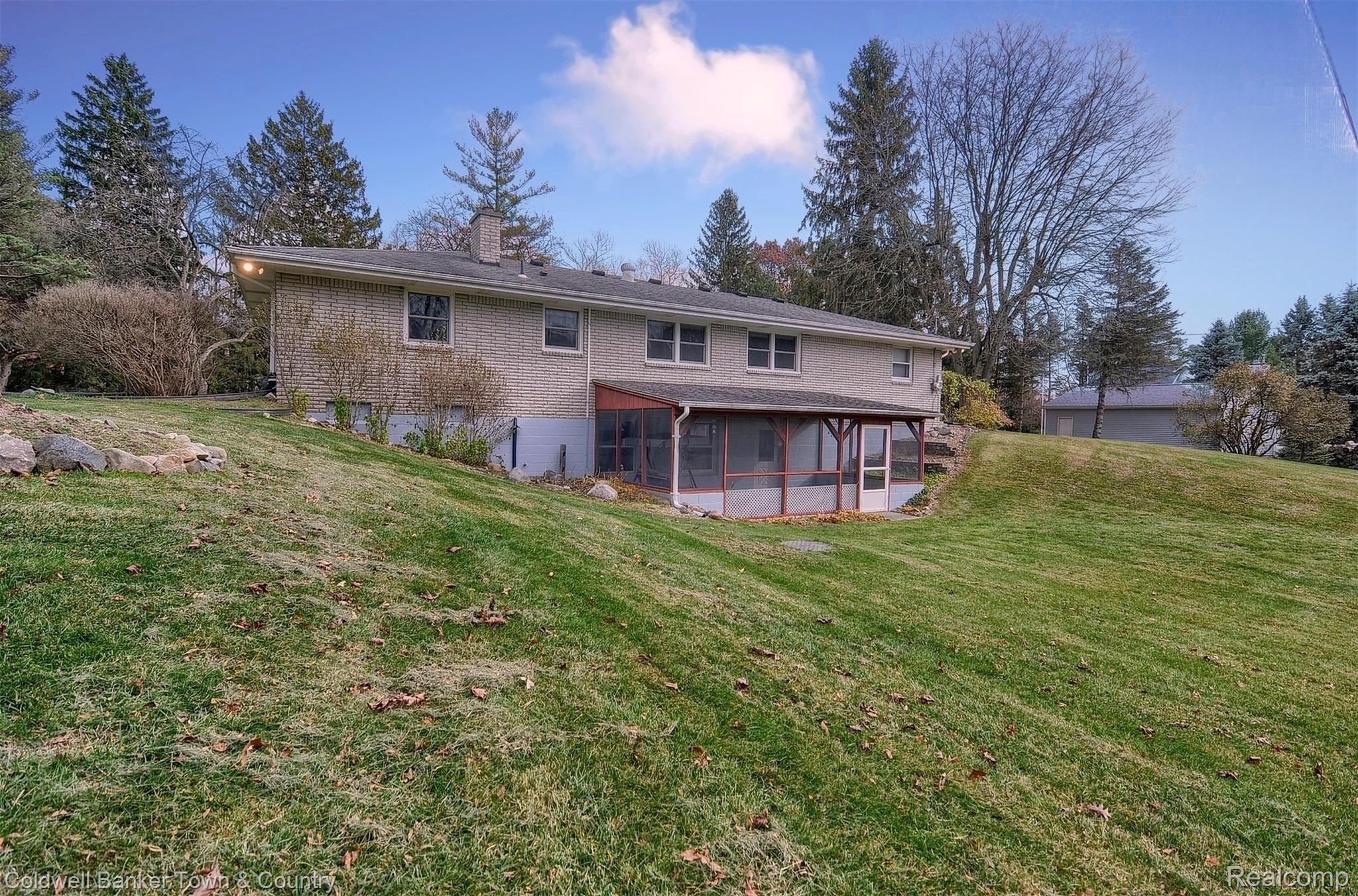 10875 Hensell Road Holly, MI 48442 - Photo 36 of 44 69 Rear-2nd-View.jpg