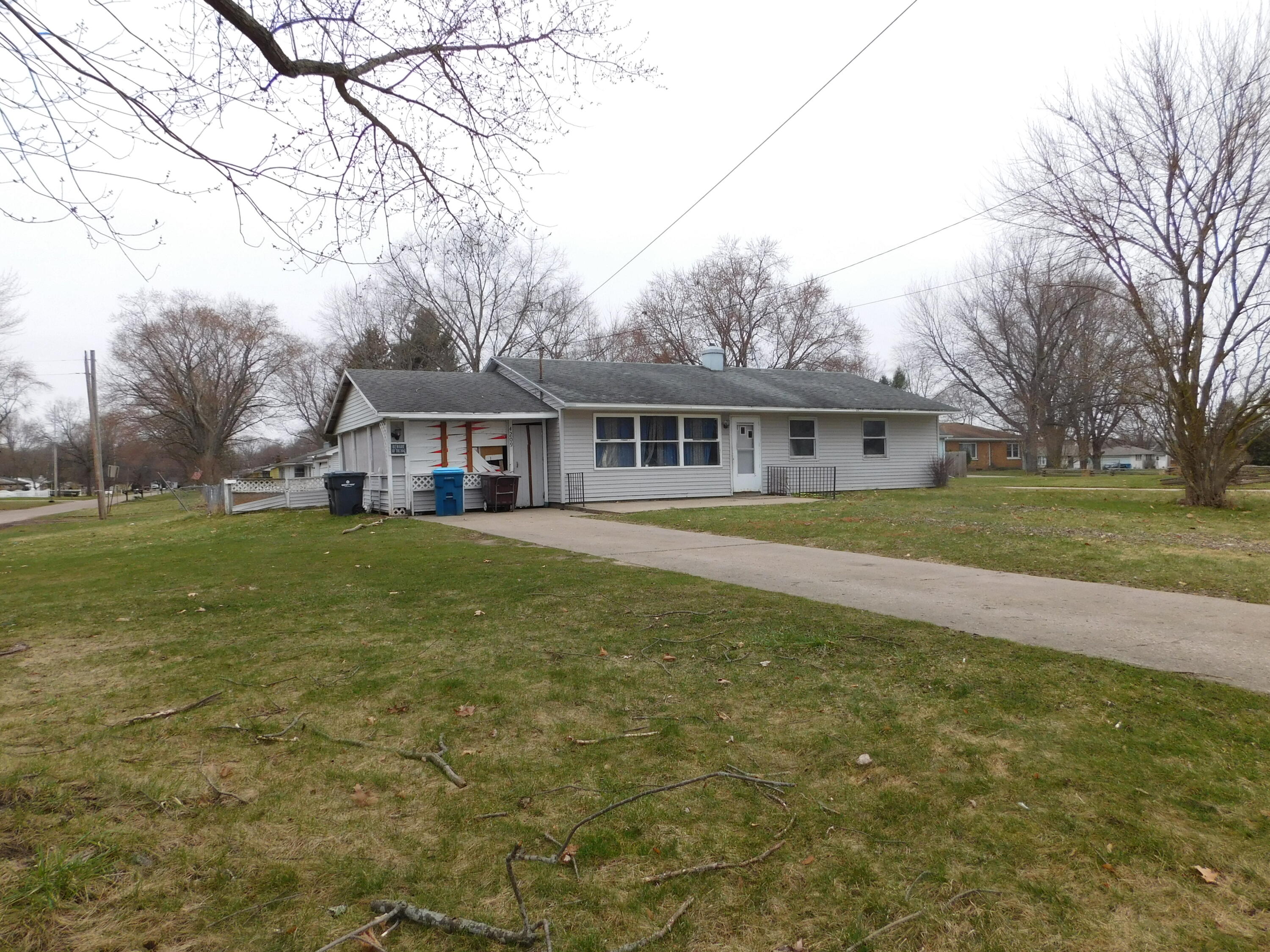 4209 Nazareth Road Kalamazoo, MI 49004 - Photo 1 of 21 DSCN5403
