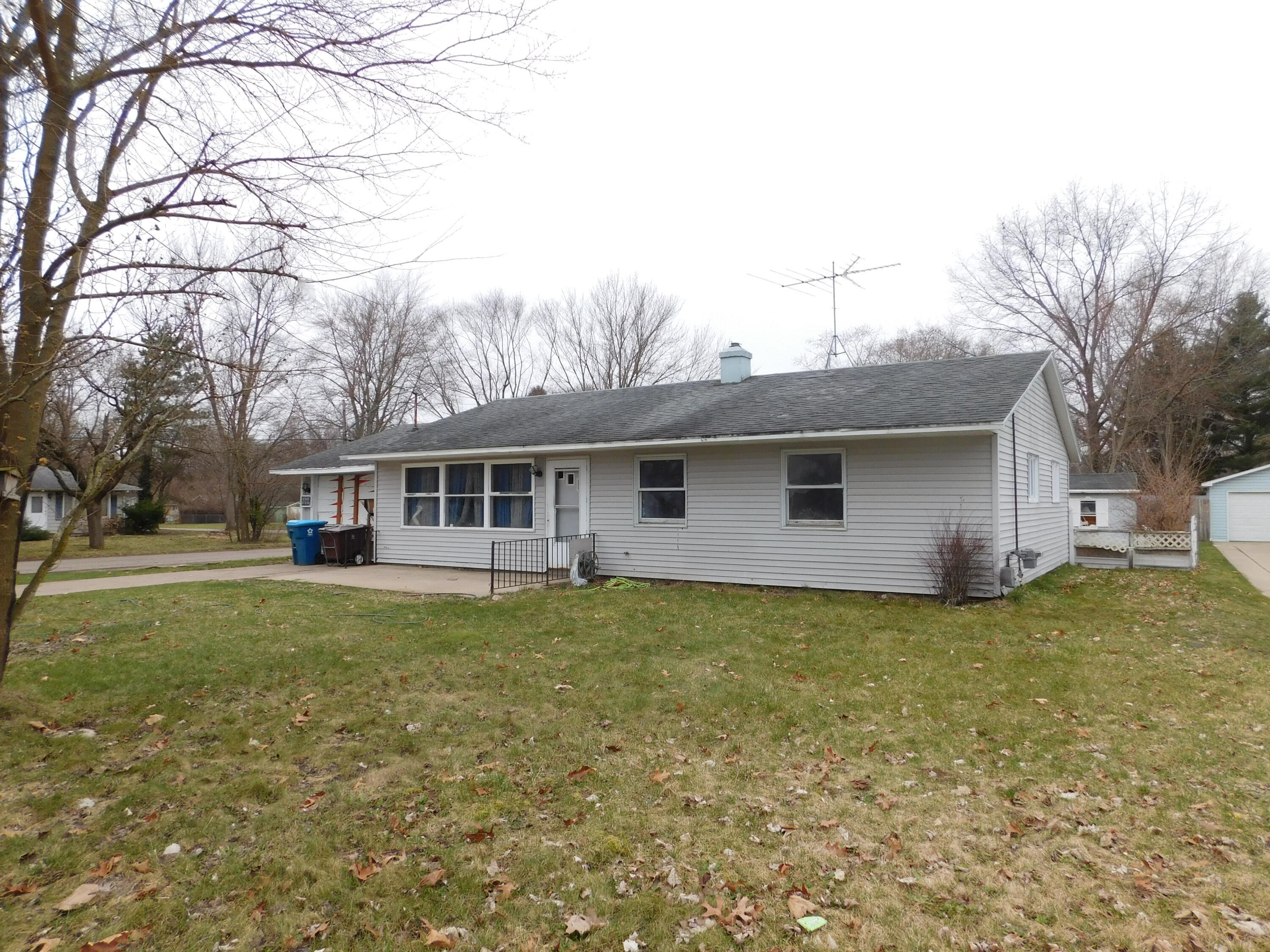 4209 Nazareth Road Kalamazoo, MI 49004 - Photo 2 of 21 DSCN5405