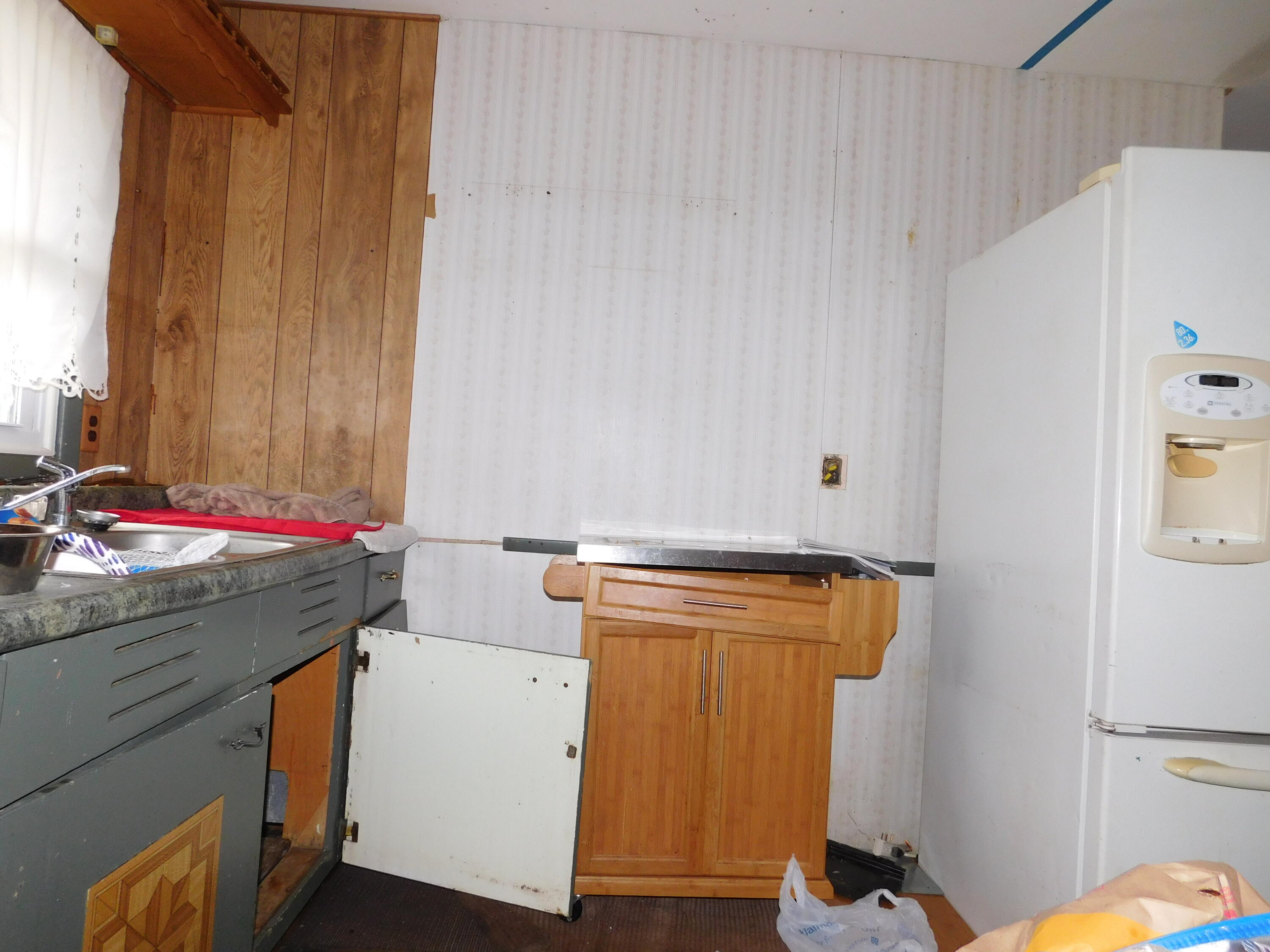 4209 Nazareth Road Kalamazoo, MI 49004 - Photo 6 of 21 DSCN5410