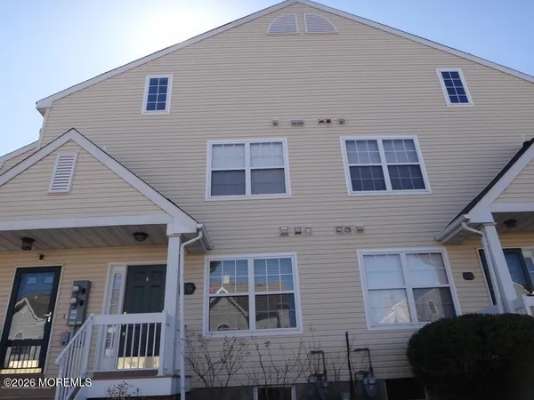 $2,800 | 120 Des Moines Court, Tinton Falls, NJ 07712
