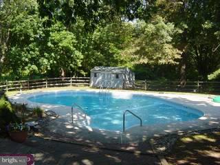 399 West Hoffecker Road Pottstown, PA 19465 - Photo 3 of 6