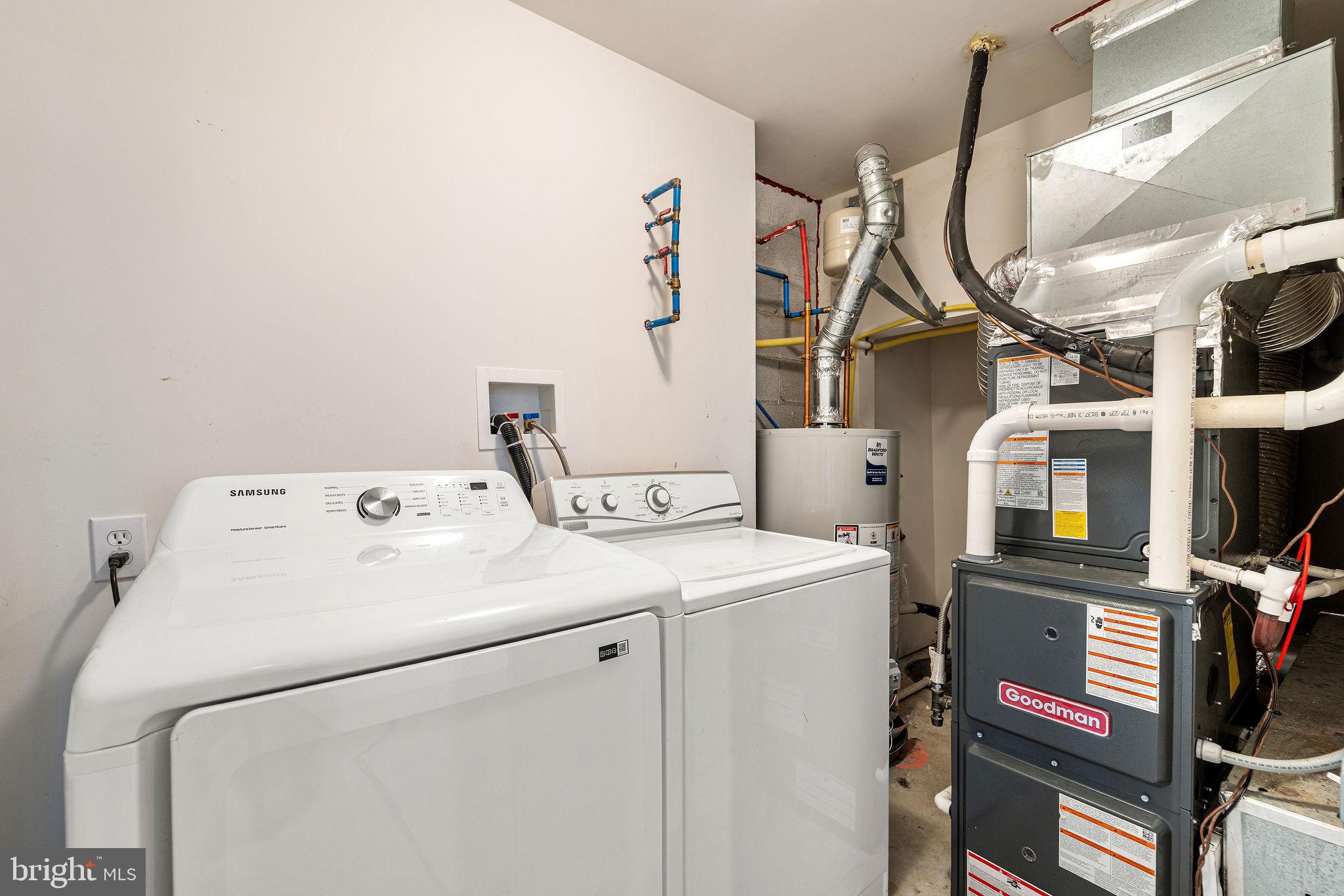 22 River Lane Delanco, NJ 08075 - Photo 35 of 43 a utility room with dryer and washer