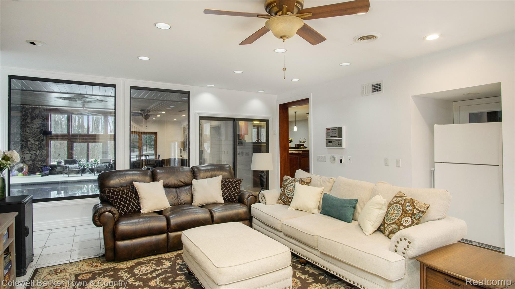 5186 Golf Club Road Howell, MI 48843 - Photo 14 of 30 Family Room with Views of Pool