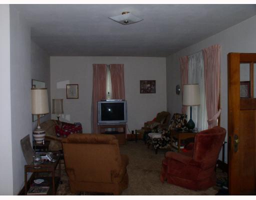 710 Mt Zion Road Prosperity, PA 15329 - Photo 3 of 8 Living Room.