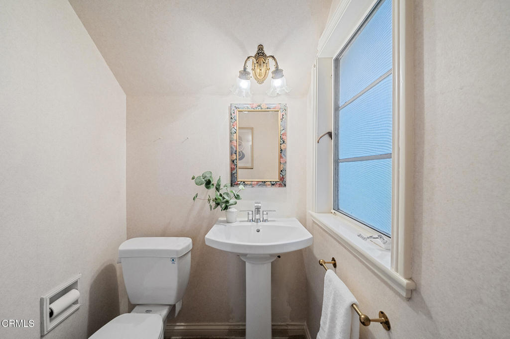 951 Laguna Road Pasadena, CA 91105 - Photo 20 of 50 DSC01684
