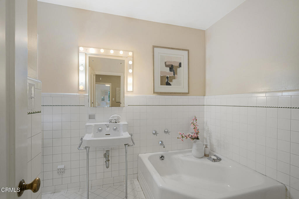 951 Laguna Road Pasadena, CA 91105 - Photo 41 of 50 DSC01739