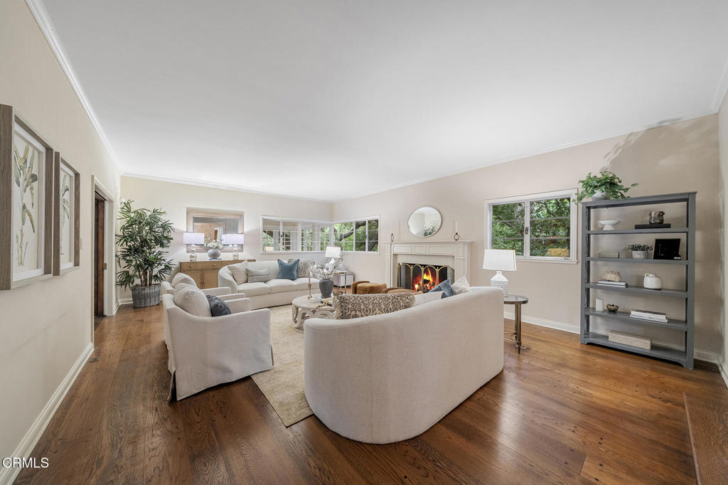 951 Laguna Road Pasadena, CA 91105 - Photo 7 of 50 DSC01504