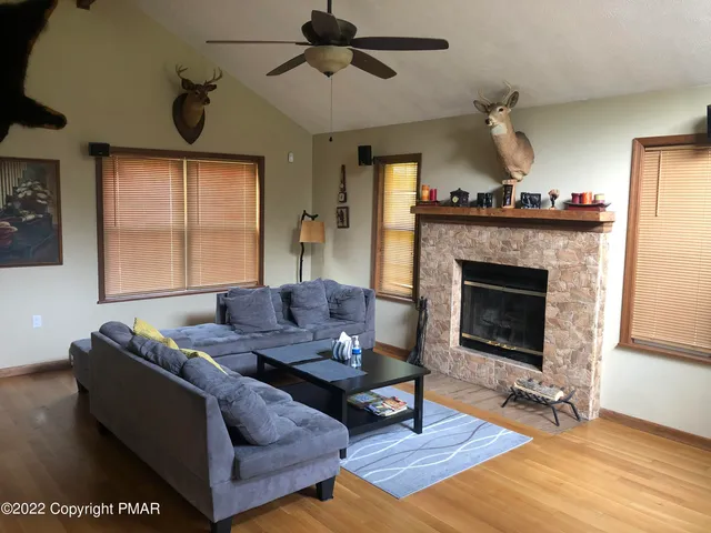 $2,000 | 1987 Glacier Drive, Blakeslee, PA 18610