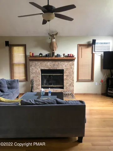 $2,000 | 1987 Glacier Drive, Blakeslee, PA 18610