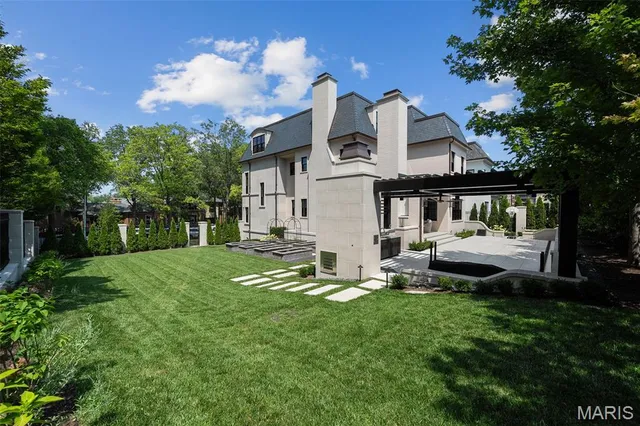 $9,950,000 | 132 North Brentwood Boulevard, Clayton, MO 63105