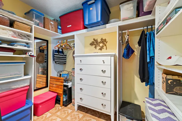 a view of walk in closet