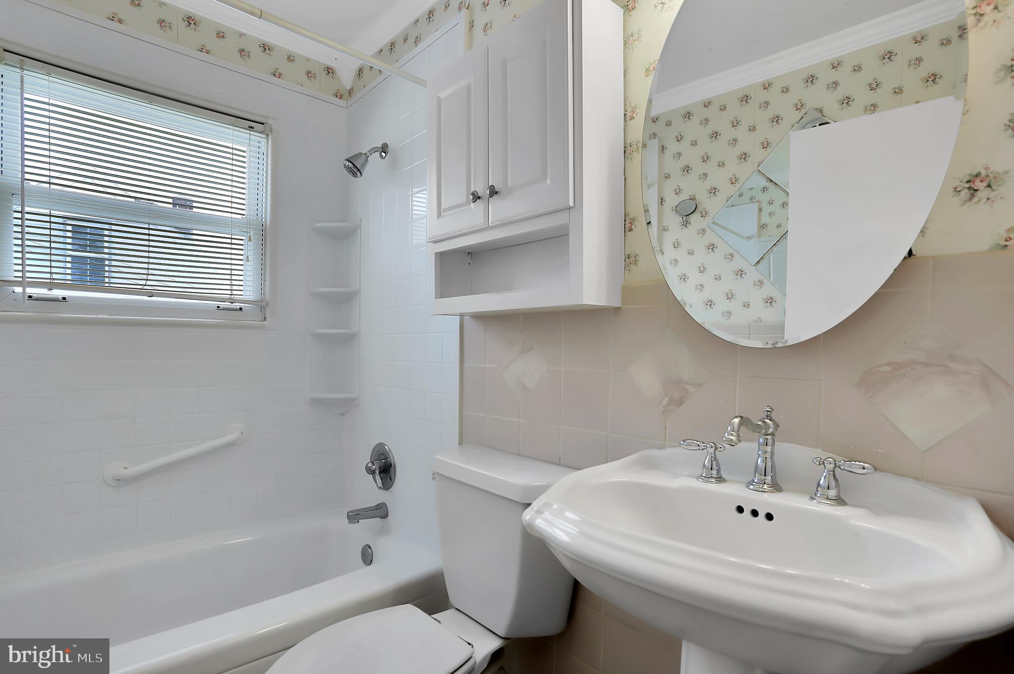 639 Security Road Hagerstown, MD 21740 - Photo 19 of 31 Bath Fitters Bath