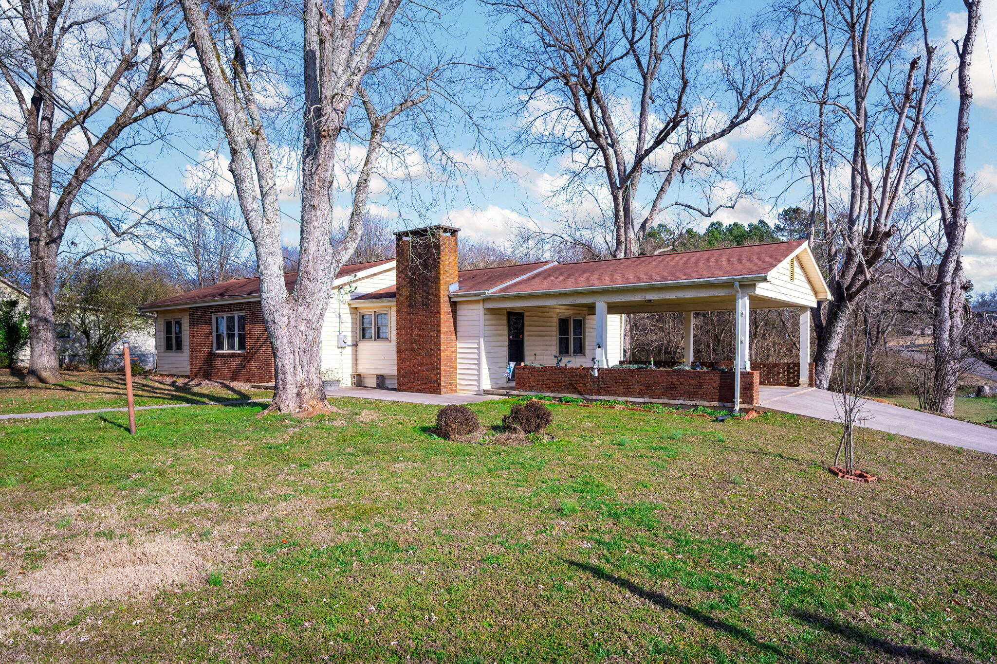 141 Church Street Calhoun, TN 37309 - Photo 3 of 40 3-web-or-mls-DSC_8292