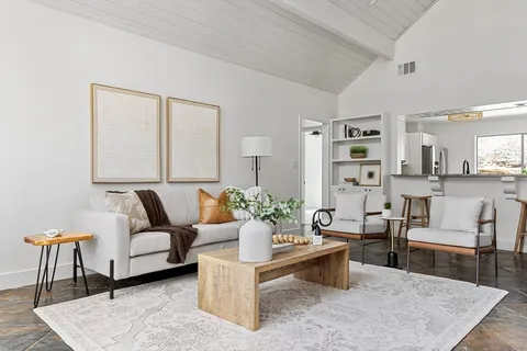 $499,000 | 411 Lakeway Drive, Lakeway, TX 78734