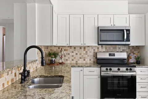 $499,000 | 411 Lakeway Drive, Lakeway, TX 78734