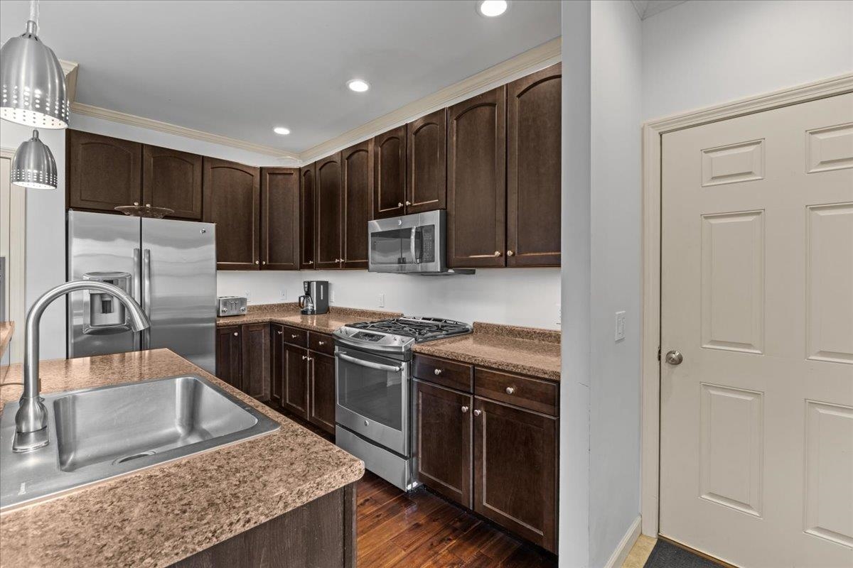 47 Jakes Way Williston, VT 05495 - Photo 6 of 38