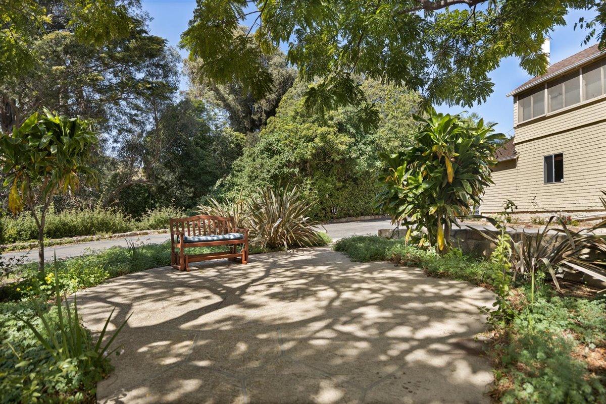 745 Ashley Road Montecito, CA 93108 - Photo 5 of 30 04-8D5A9858