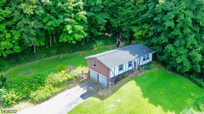 131 Munsonhurst Road Franklin, NJ 07416 - Photo 18 of 20 Gallery Image 18