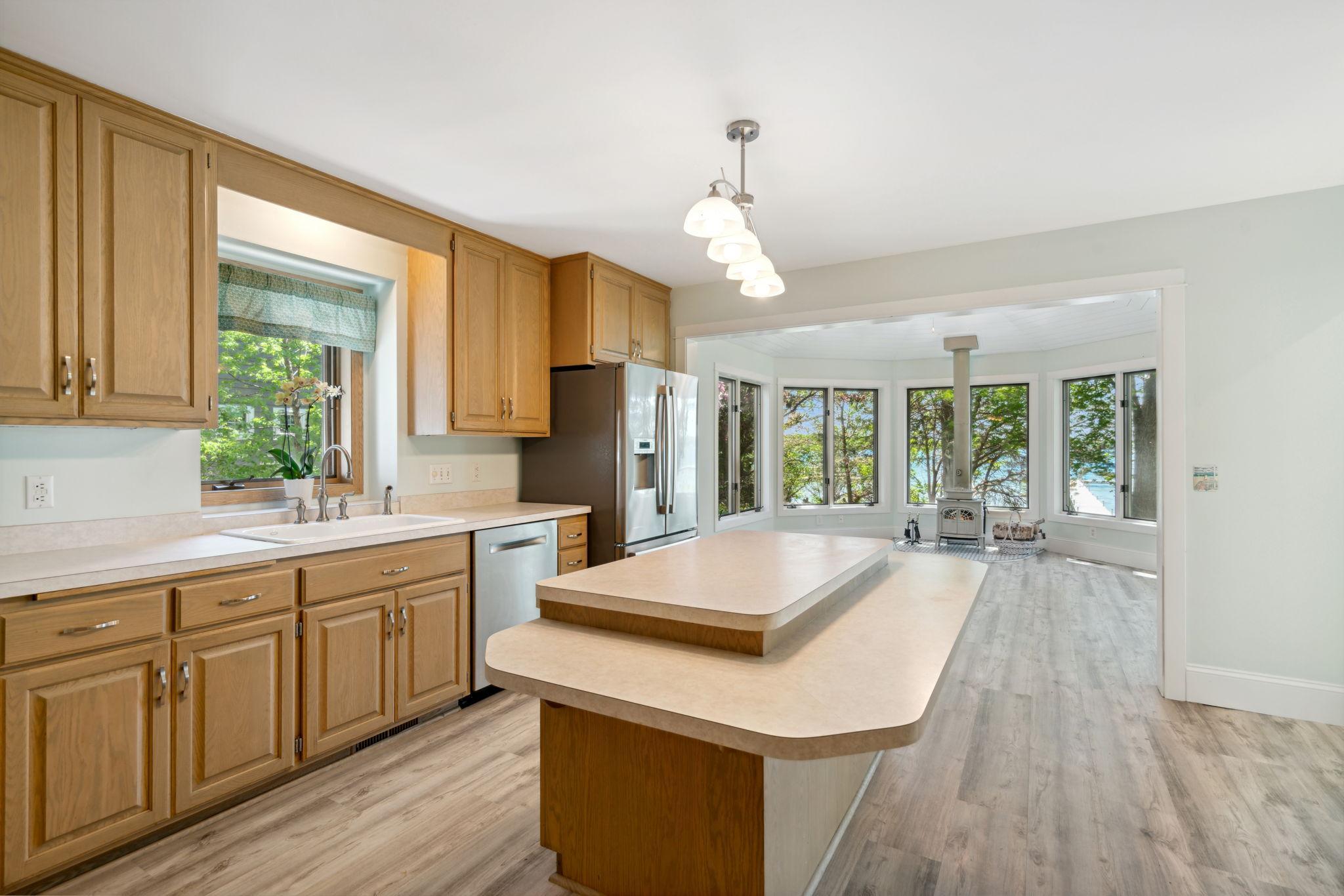 912 County Rd I Shoreview, MN 55126 - Photo 11 of 44 Gallery Image 11