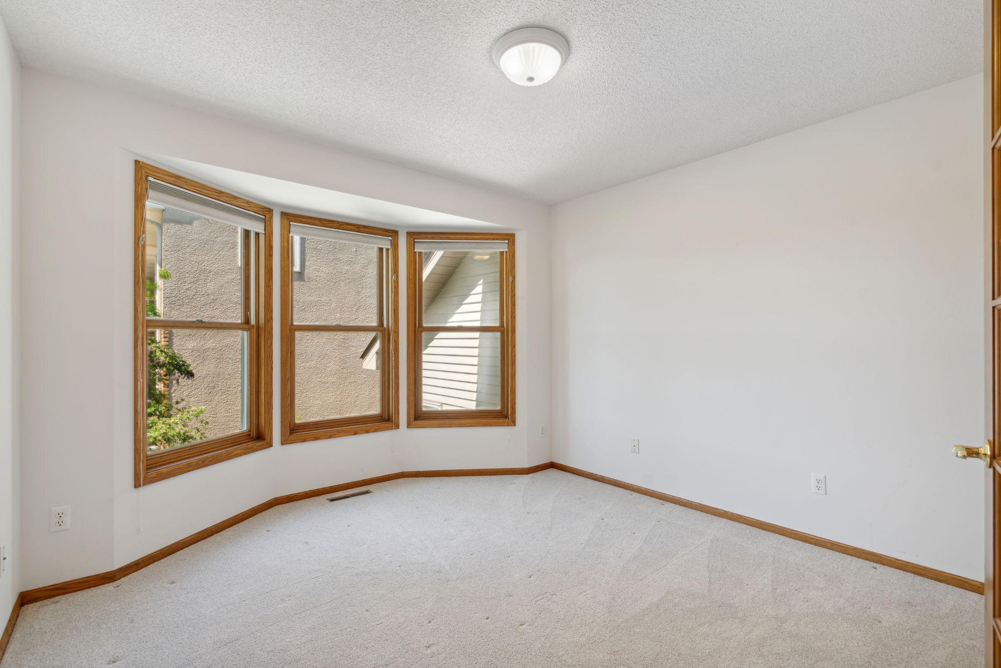 912 County Rd I Shoreview, MN 55126 - Photo 25 of 44 Gallery Image 25