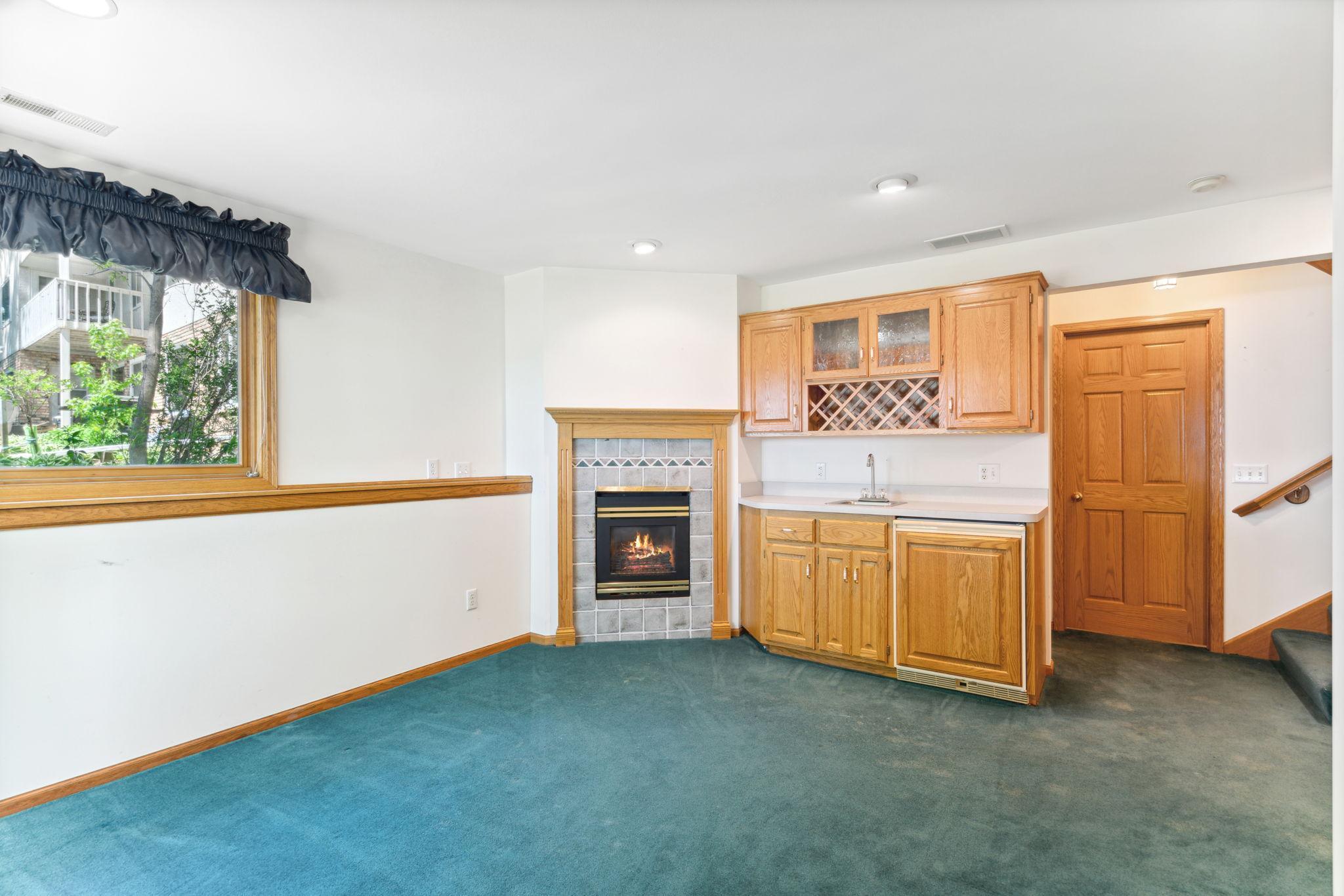 912 County Rd I Shoreview, MN 55126 - Photo 28 of 44 Gallery Image 28