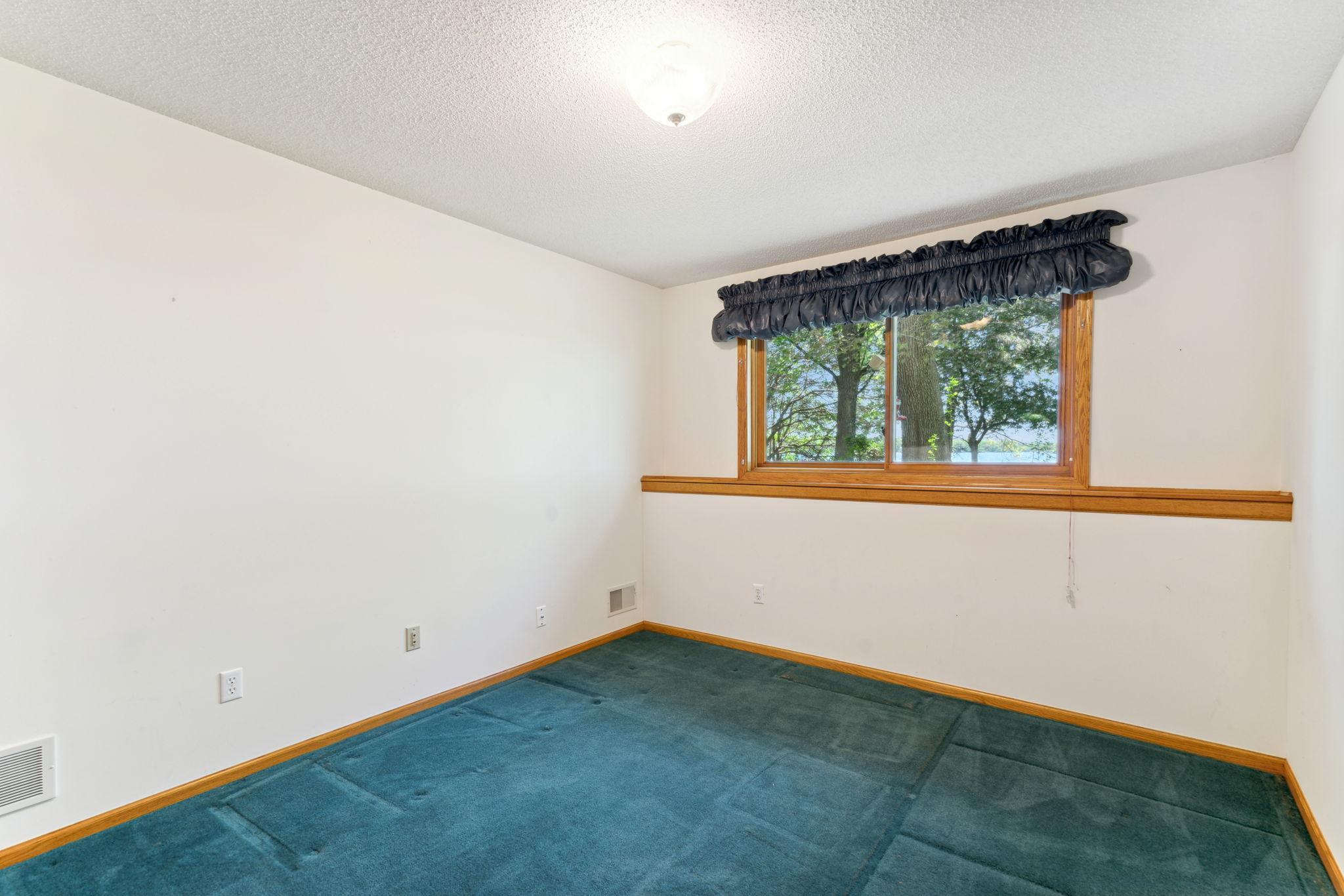 912 County Rd I Shoreview, MN 55126 - Photo 29 of 44 Gallery Image 29