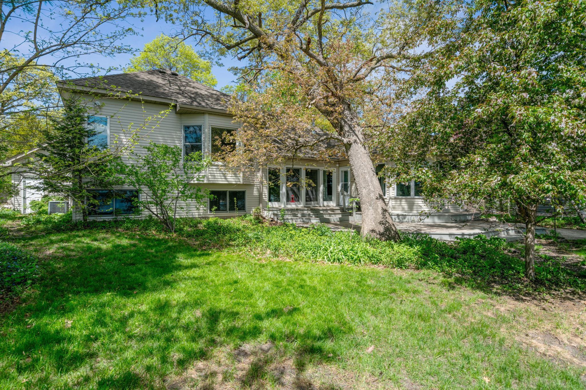 912 County Rd I Shoreview, MN 55126 - Photo 35 of 44 Gallery Image 35