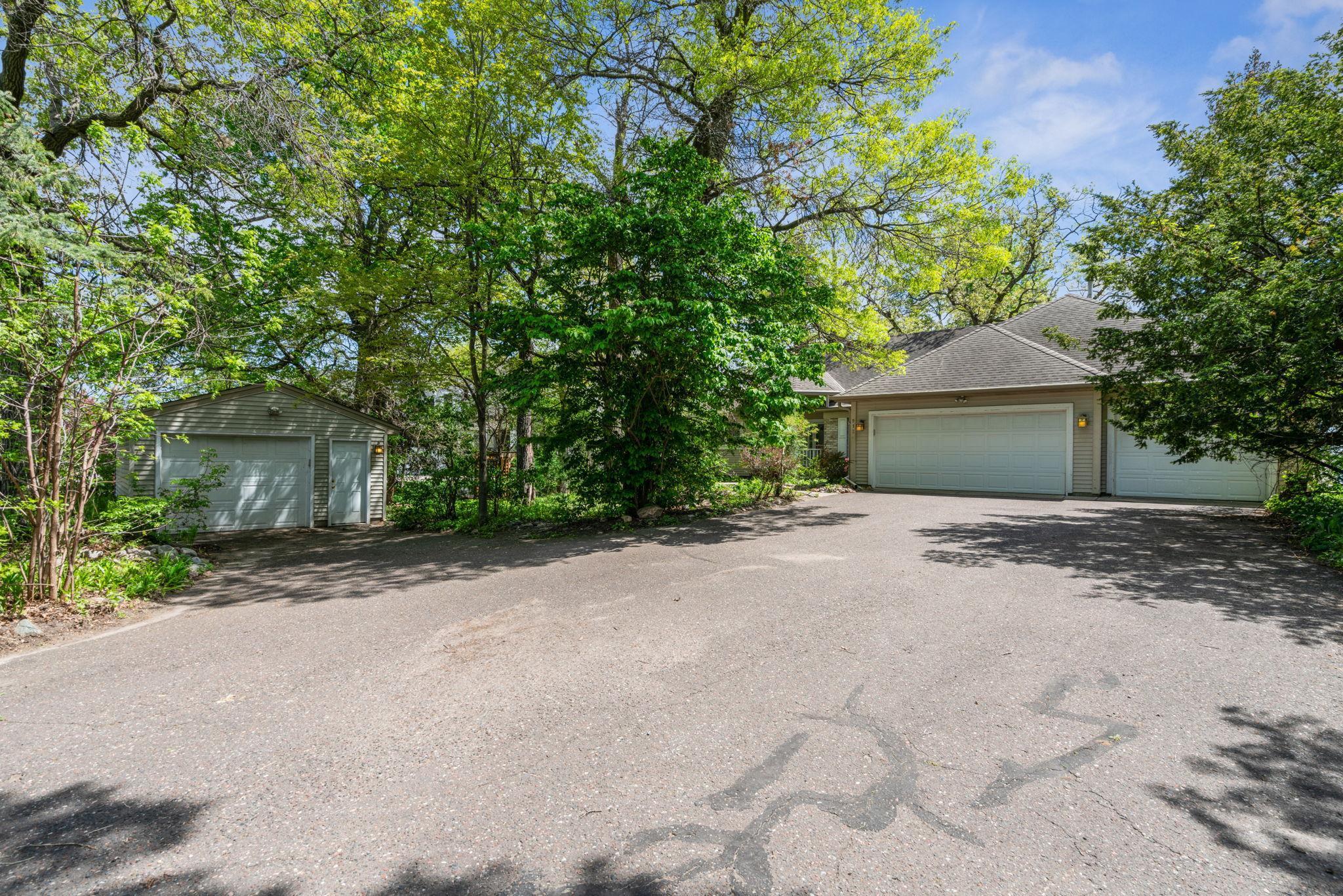 912 County Rd I Shoreview, MN 55126 - Photo 36 of 44 Gallery Image 36
