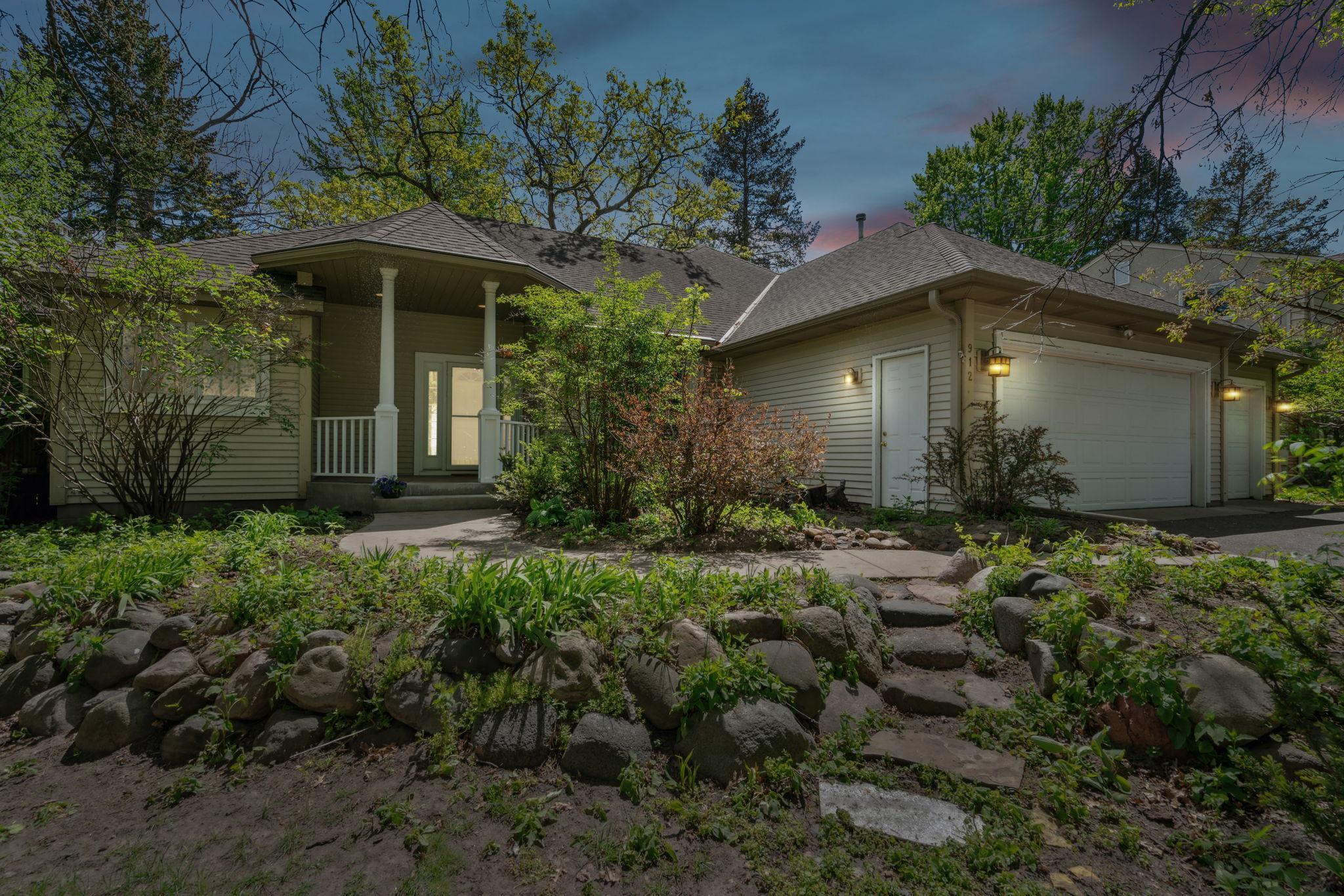 912 County Rd I Shoreview, MN 55126 - Photo 37 of 44 Gallery Image 37