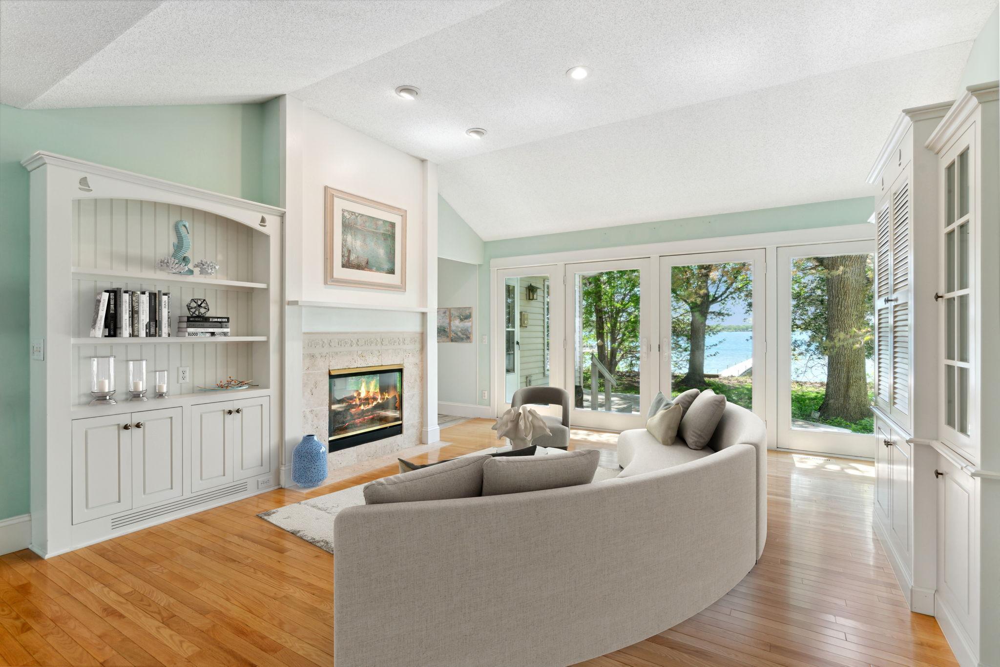 912 County Rd I Shoreview, MN 55126 - Photo 4 of 44 Gallery Image 4