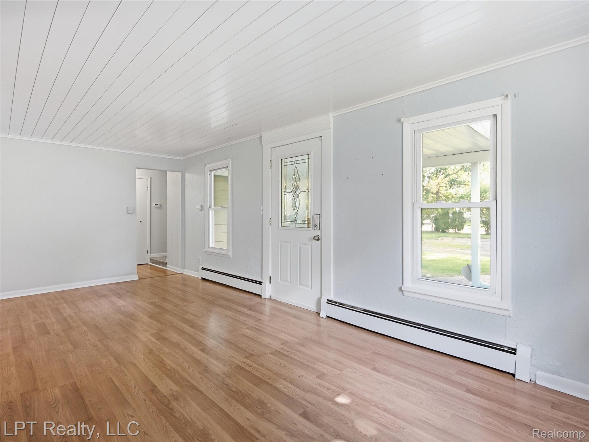 29915 Milford Road New Hudson, MI 48165 - Photo 19 of 36 20-DSC04018.jpg