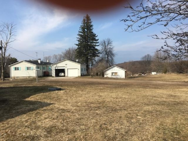 19005 Gennett Road Charlevoix, MI 49720 - Photo 1 of 1 20200328113356622570000000-o