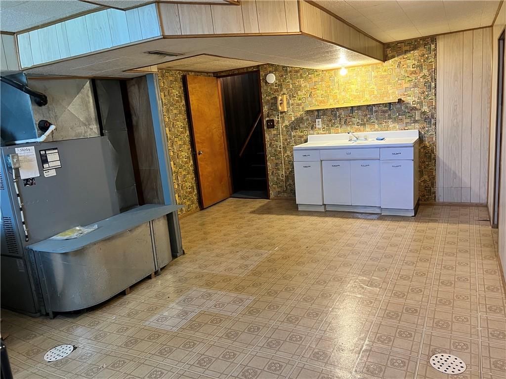 880 Pizza Barn Road Blairsville, PA 15717 - Photo 44 of 44 a view of a kitchen