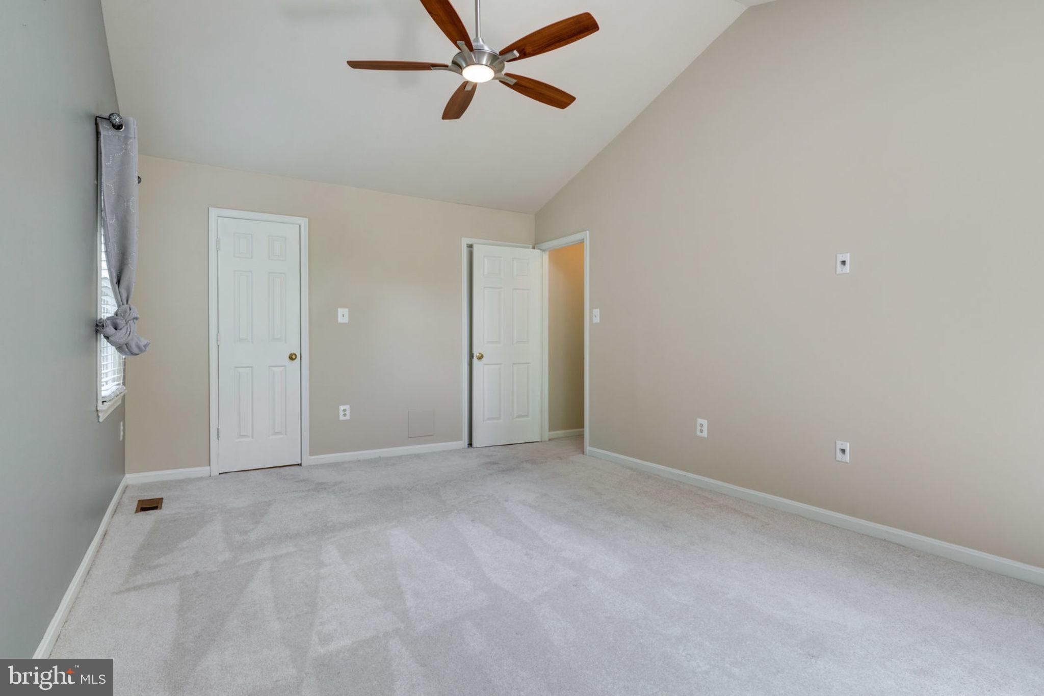 8130 Cliffview Avenue Springfield, VA 22153 - Photo 35 of 50 2nd bedroom with vaulted ceiling