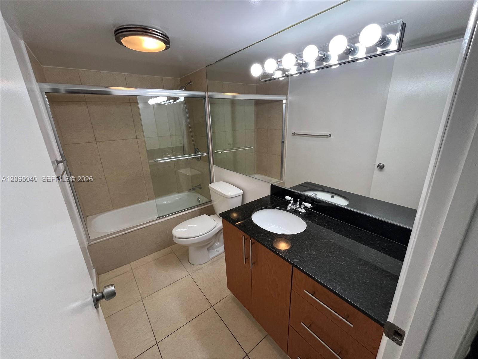 1605 Bay Road, Unit 403 Miami Beach, FL 33139 - Photo 16 of 23 MASTER BATHROOM