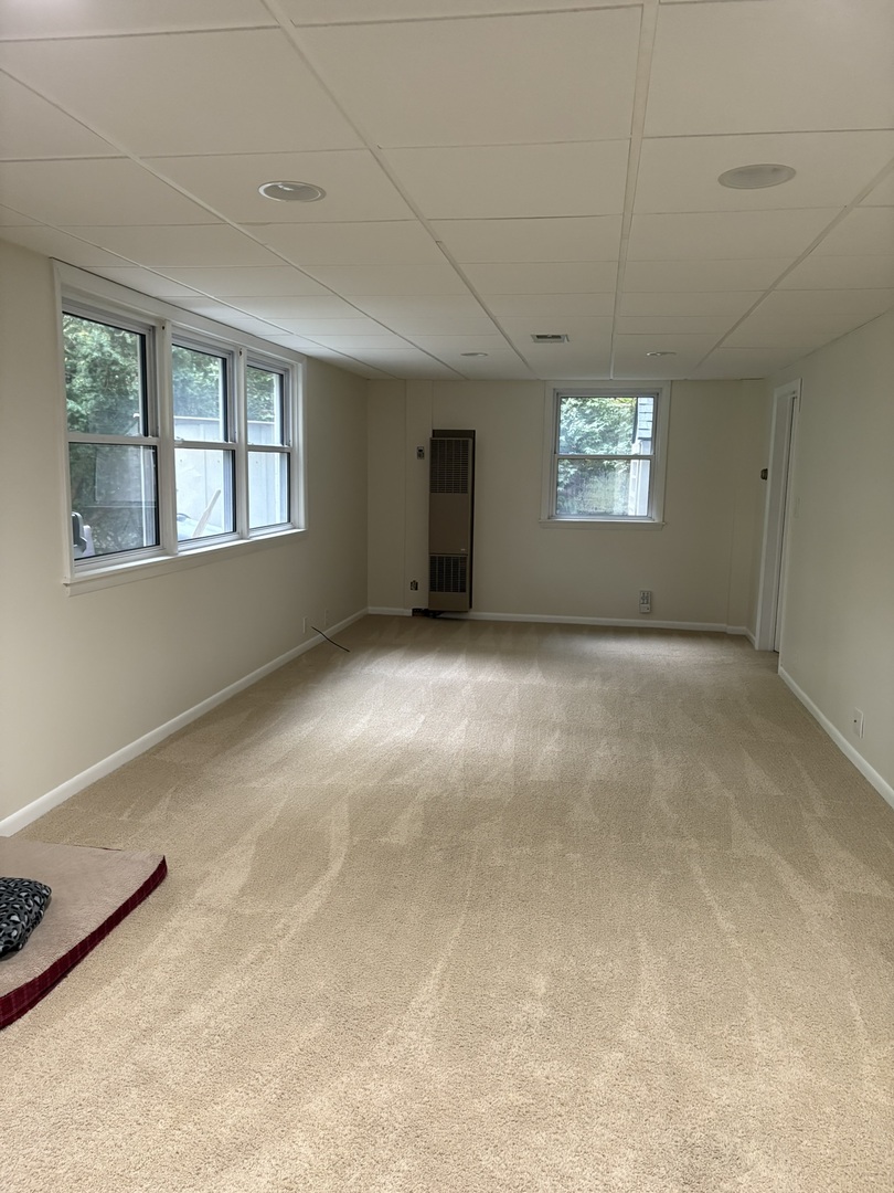 5209 12th Avenue Moline, IL 61265 - Photo 23 of 33 an empty room with windows