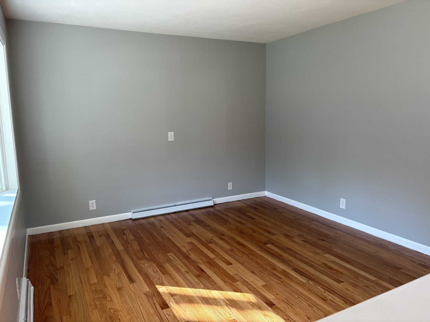 5209 12th Avenue Moline, IL 61265 - Photo 8 of 33 a view of room with wooden floor