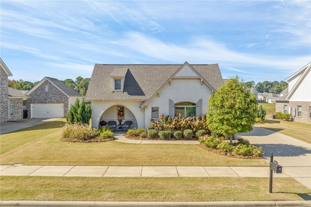 Welcome to 2407 Meadow Cove Road
