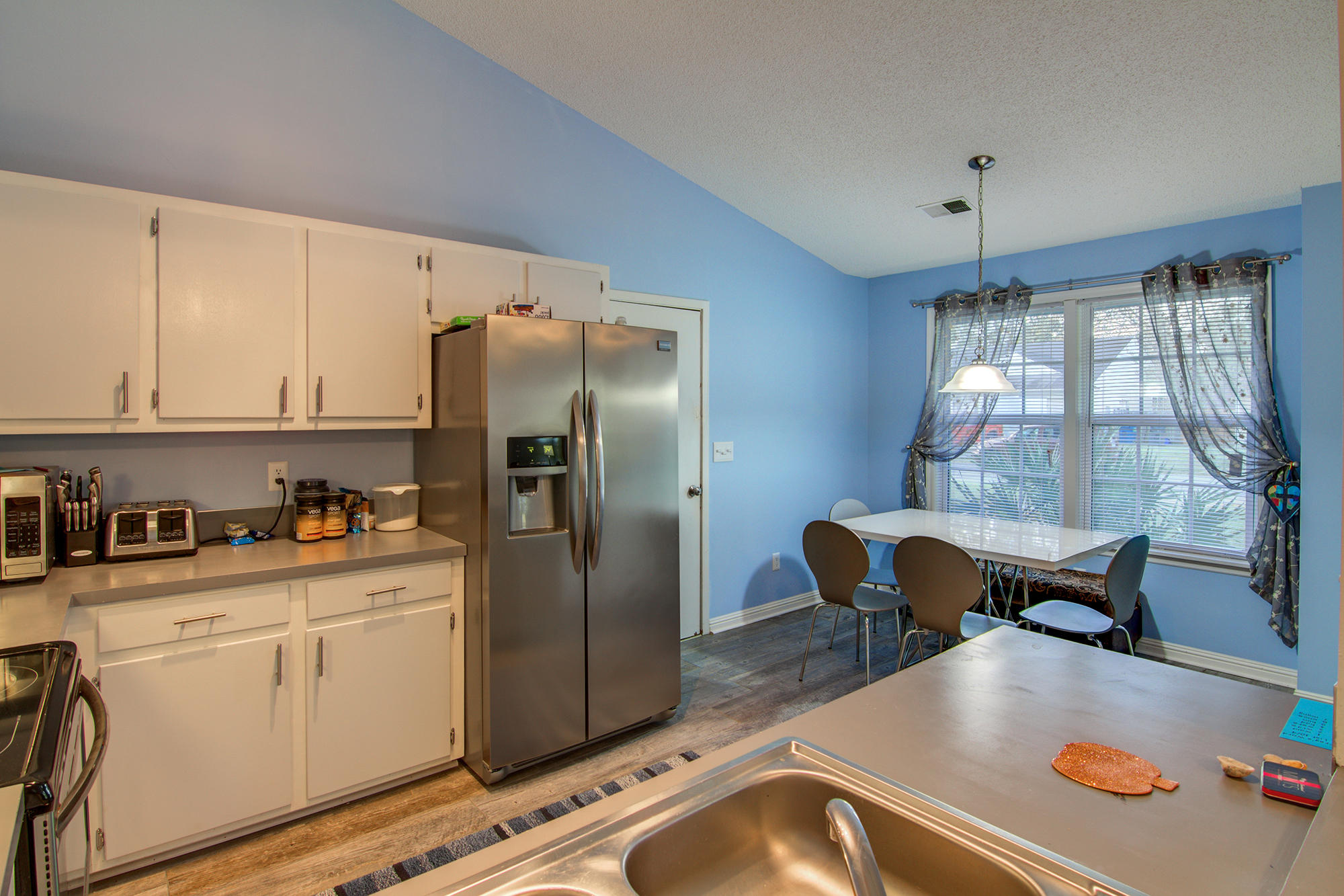 106 Coventry Road Summerville, SC 29486 - Photo 3 of 19 Eat-in Kitchen