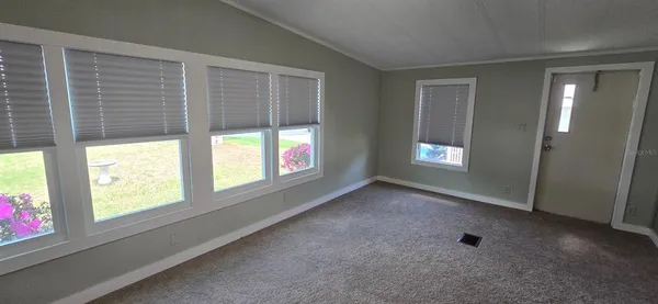 a view of empty room with window