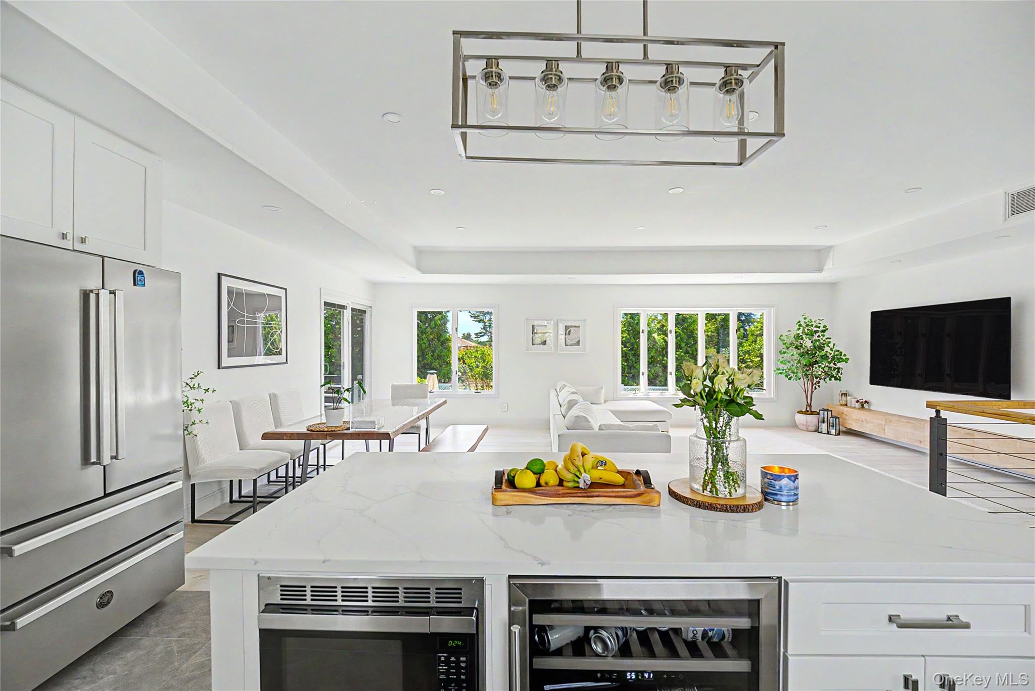 20 Russell Park Road Syosset, NY 11791 - Photo 15 of 42