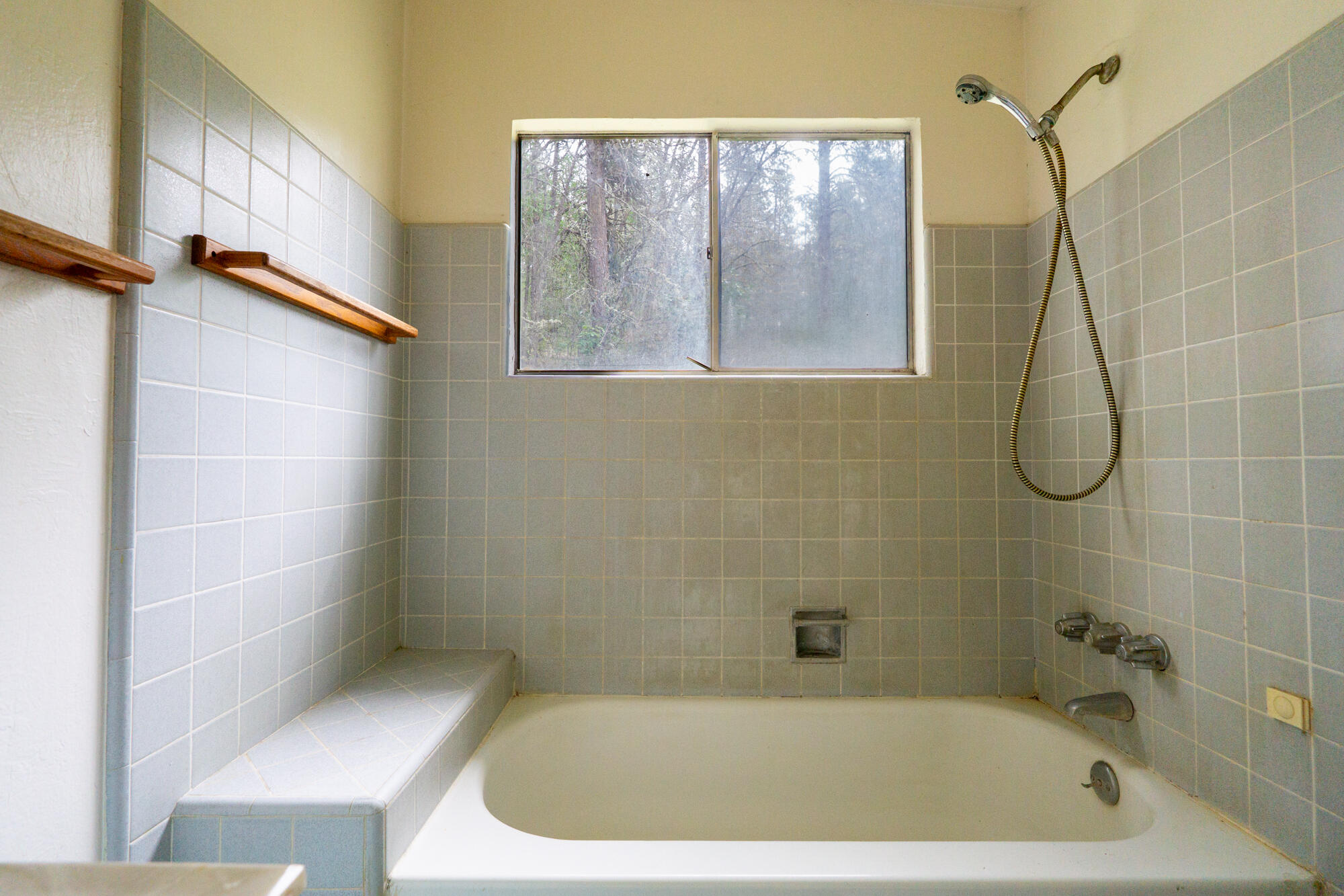 3631 Helms Road Grants Pass, OR 97527 - Photo 31 of 40 34