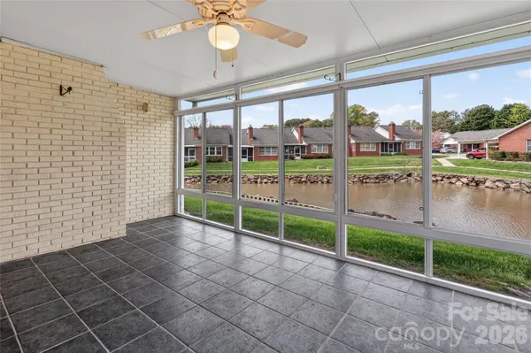 a view of a basket ball court