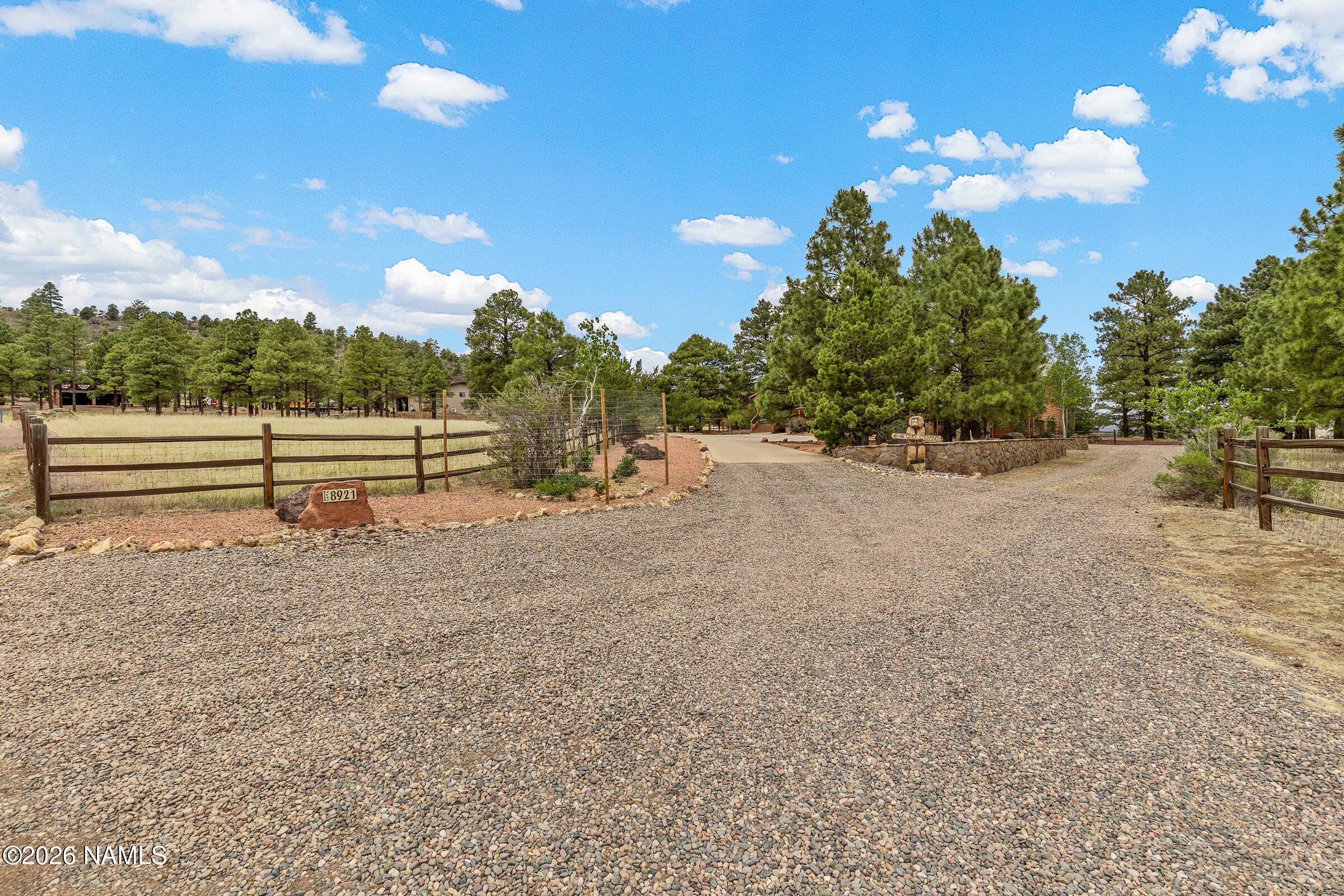8921 Hulls Road Flagstaff, AZ 86004 - Photo 73 of 80 Large Circular Driveway
