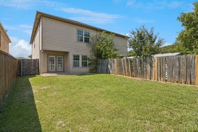 $2,190 | 468 Castleridge Drive, Unit A, Little Elm, TX 75068