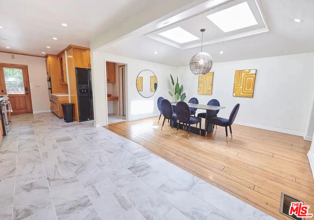 1522 Pandora Avenue Los Angeles, CA 90024 - Photo 15 of 19