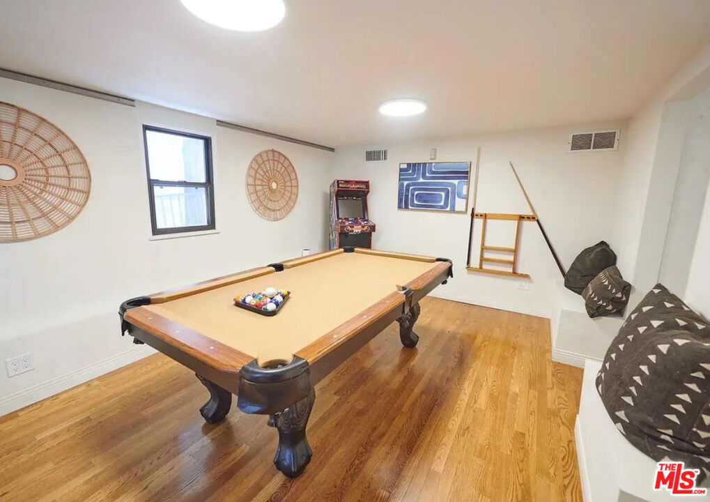 1522 Pandora Avenue Los Angeles, CA 90024 - Photo 16 of 19